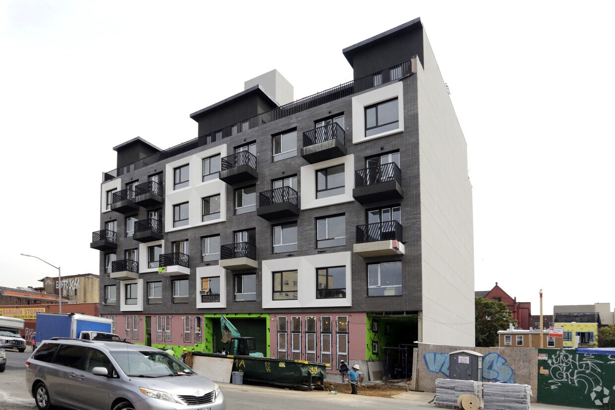 Building Photo - Lexington Flats