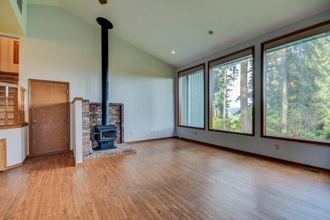 Foto del edificio - Three bedroom home