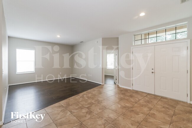 Foto del edificio - 6127 Evansbrook Dr