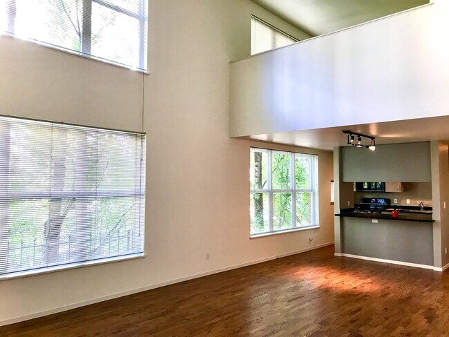 Living Area - 1009 NW Hoyt St