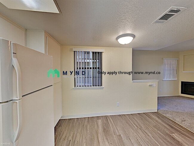 Building Photo - 4930 College Oak Dr
