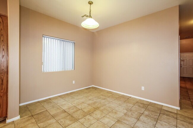 Foto del edificio - 3545 Terraza Mar Ave