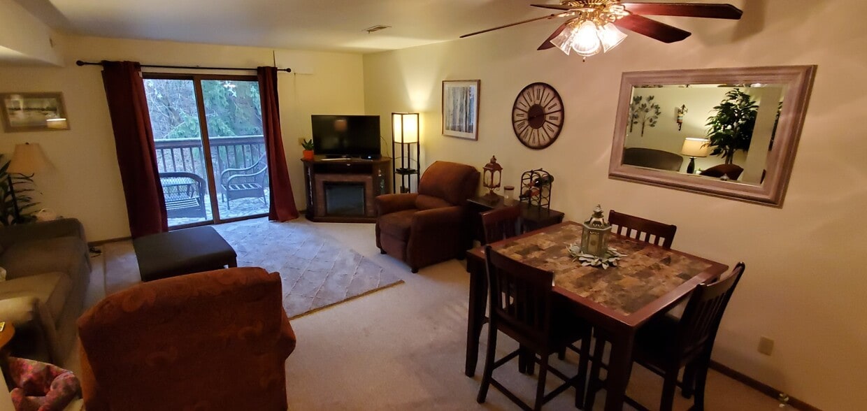 Primary Photo - 1804 Green Valley Dr