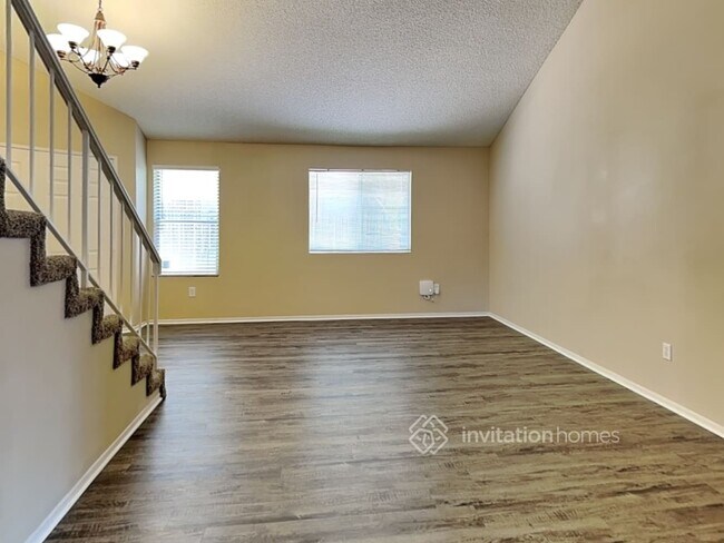 Building Photo - 27855 Brookstone Ave