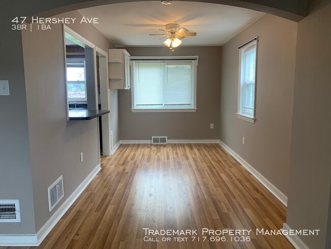 Building Photo - Very Nice 3 Bedroom Town Home