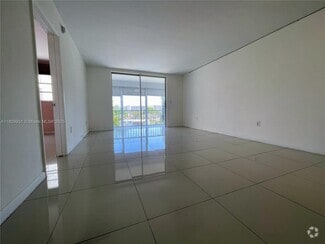 Building Photo - 2859 Leonard Dr