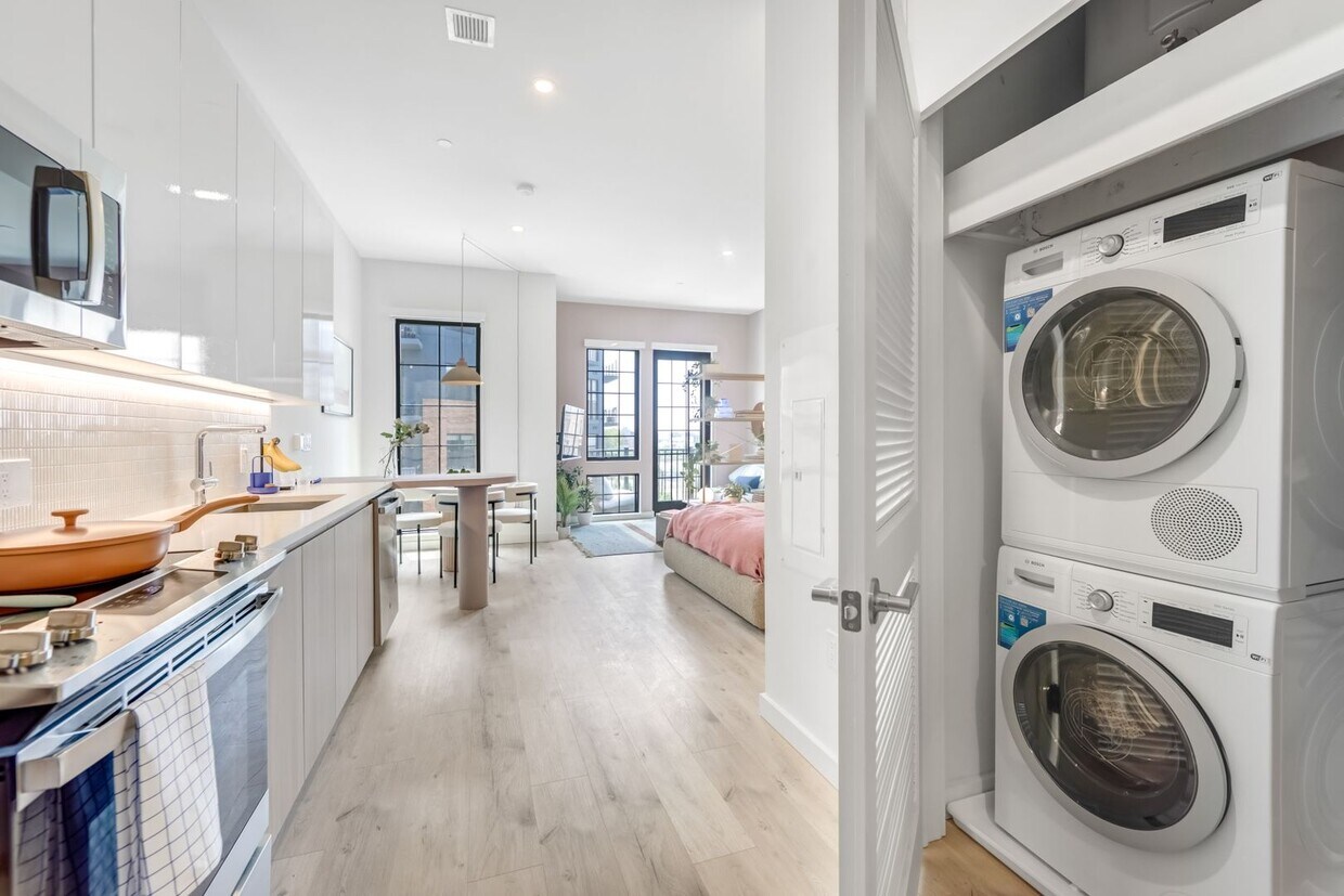 The Wyldes Room for Rent in Harrison, NJ