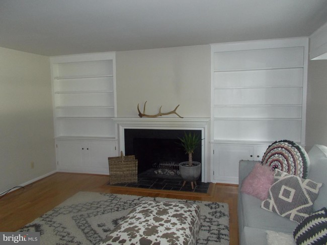 Building Photo - 12934 Woodburn Dr