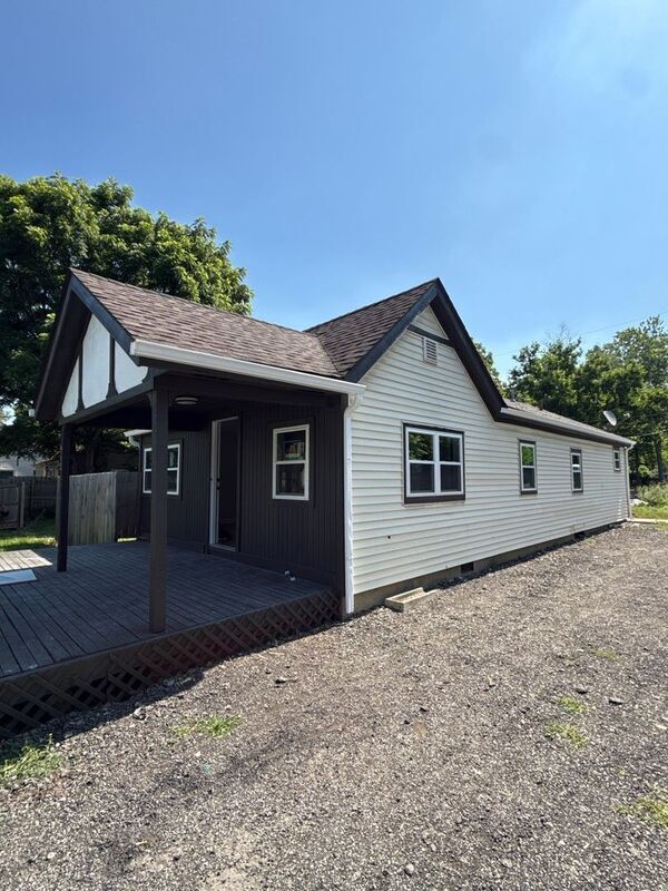 Foto del edificio - 962 Whitethorne Ave
