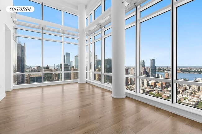 Building Photo - 306 W 48th St