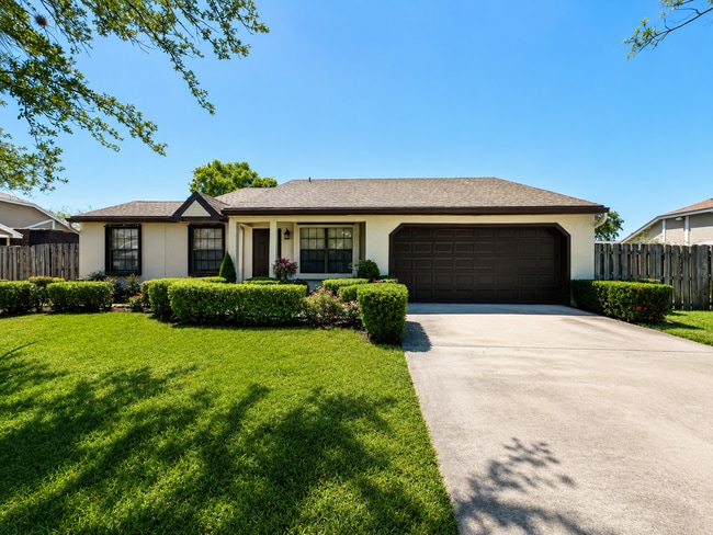 Photo - 15821 E Wind Cir House