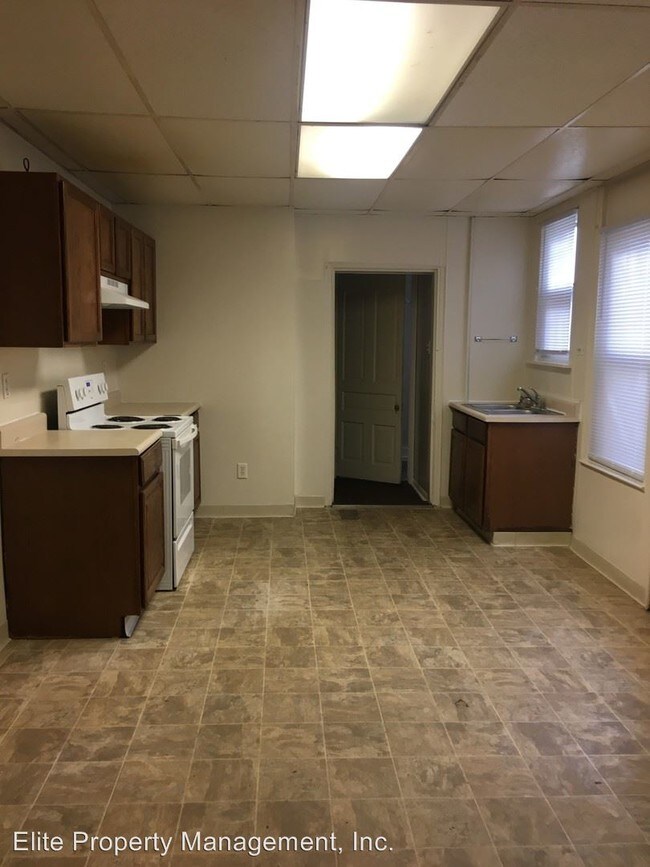 Foto del edificio - 1 br, 1 bath House - 660 W. King St., Apt. 1