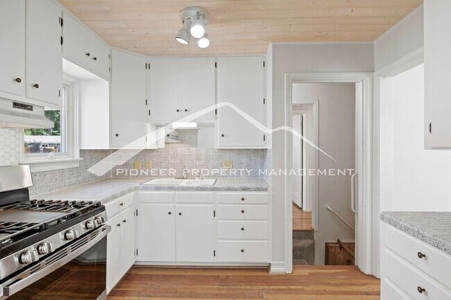 Foto del edificio - 1324 N Franklin St