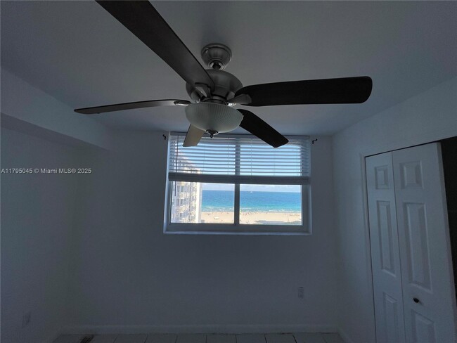 Building Photo - 401 Ocean Dr