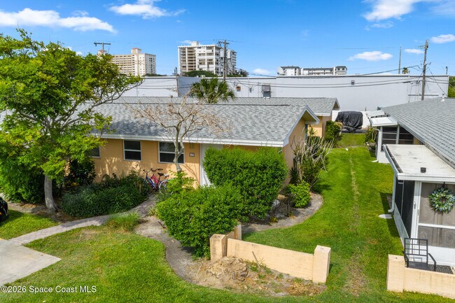 Foto del edificio - 714 Catalina Rd