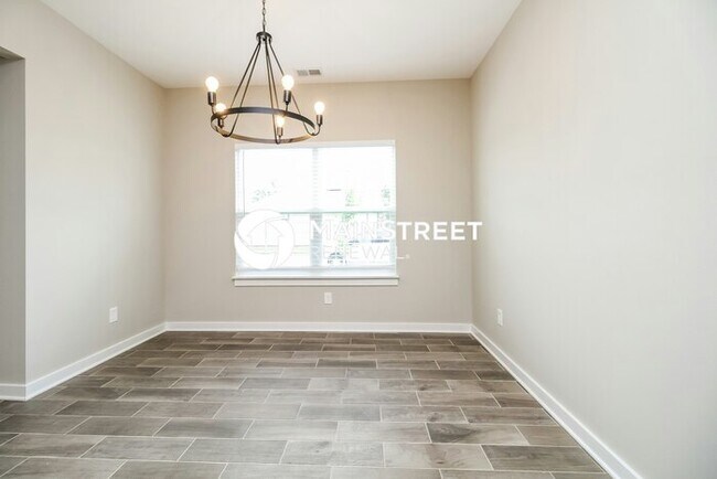 Foto del edificio - 4 Bedroom Pet-Friendly Home in Murfreesbor...