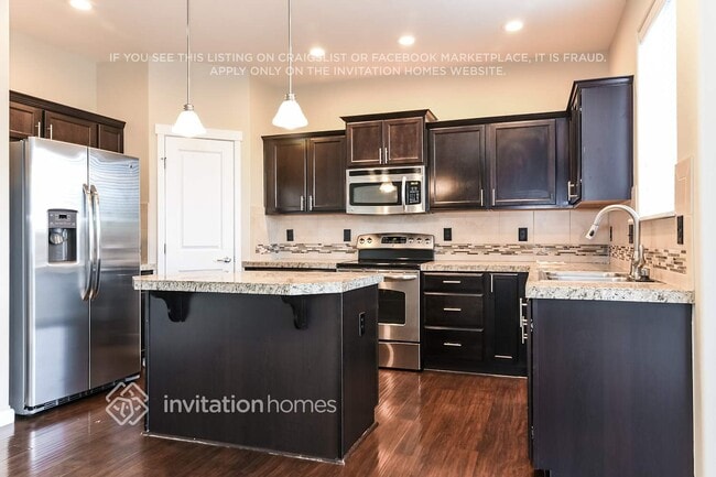 Building Photo - 16516 25th Ave Ct E