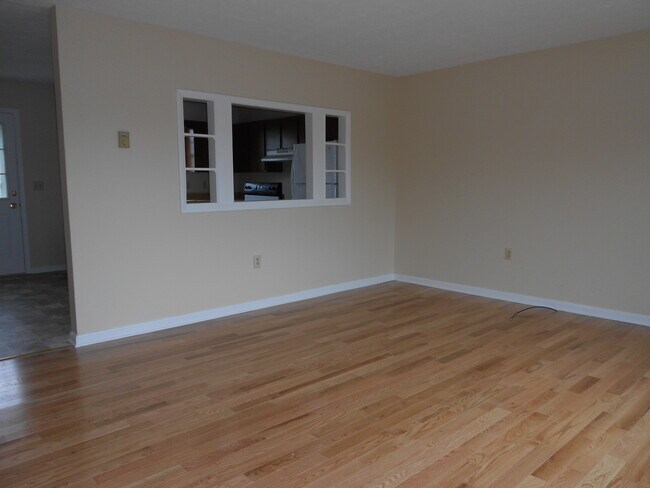 Foto del edificio - 128 Nottoway Dr