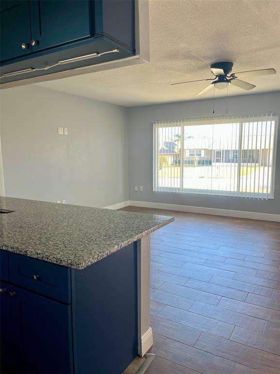 Foto del edificio - 36 Marigold Ln