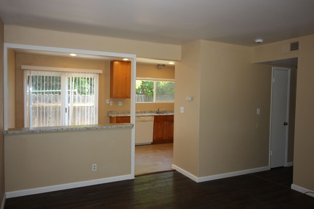 Foto principal - 4441 Yukon Dr