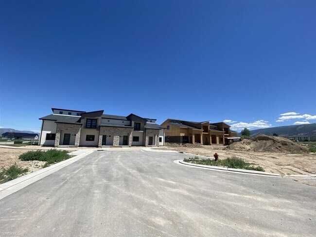 Building Photo - 3 br, 2.5 bath Townhome - 475 S 175 W 173 ...
