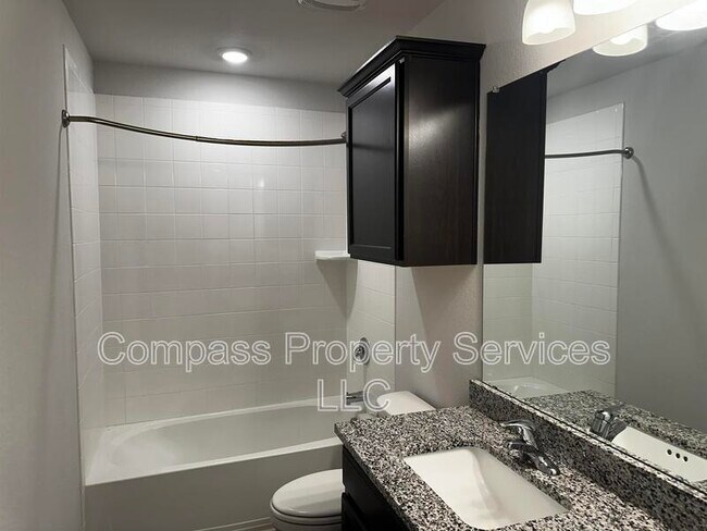 Foto del edificio - 11900 McCabe Dr