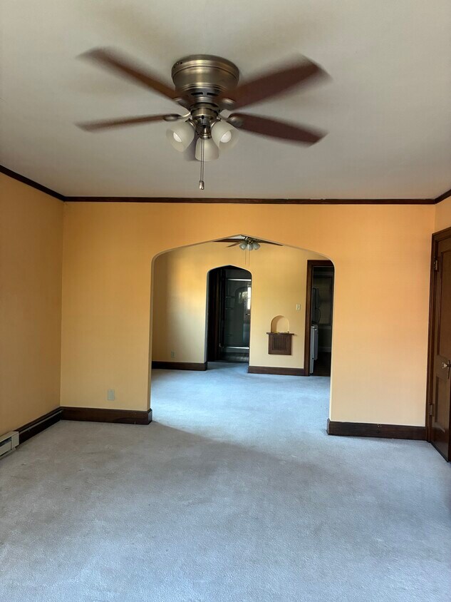 Building Photo - Brownstone Flats