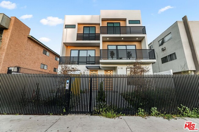 Building Photo - 5120 1/2 Laurel Canyon Blvd
