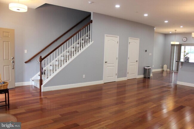 Building Photo - 3325 Pietro Way