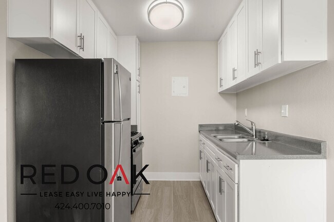 Foto del edificio - 13325 Heacock St