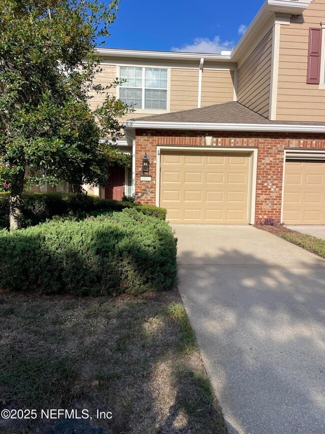 Building Photo - 6937 Woody Vine Dr