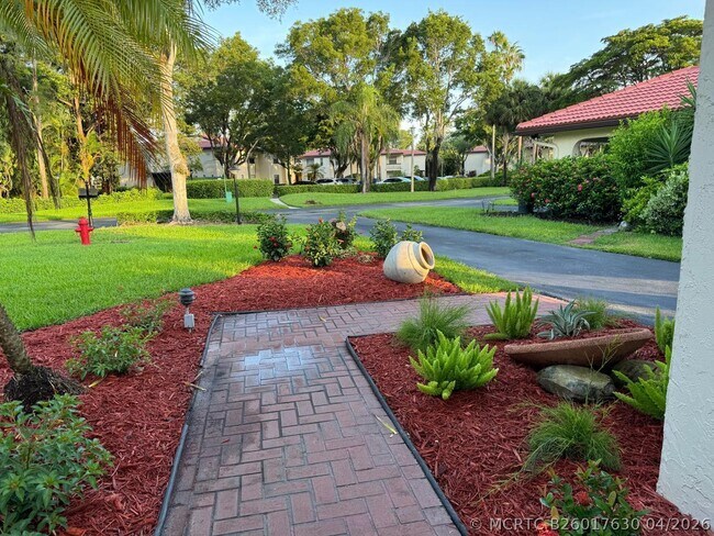 Building Photo - 21708 Tall Palm Cir