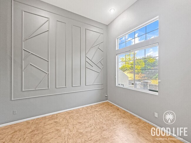 Building Photo - Elegant 3BR Residence in Exclusive Gated Community w/ AC & Garage!