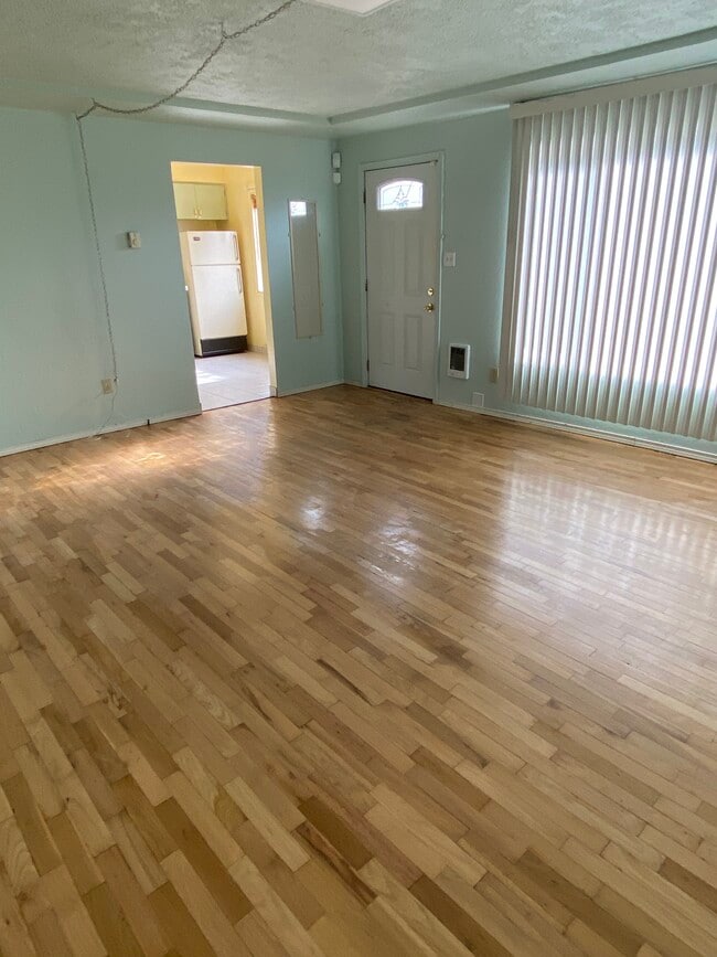 Foto del edificio - 4813 S Pine St