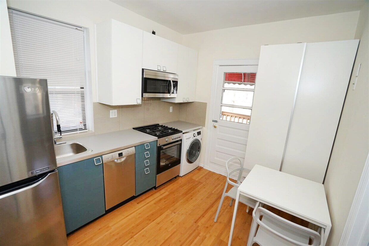 Primary Photo - 207 Brighton 1st Terrace