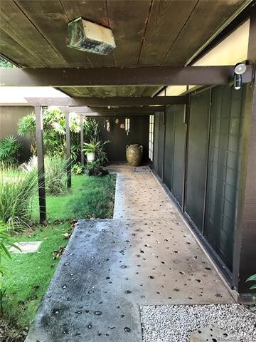 Building Photo - 313 Anolani St