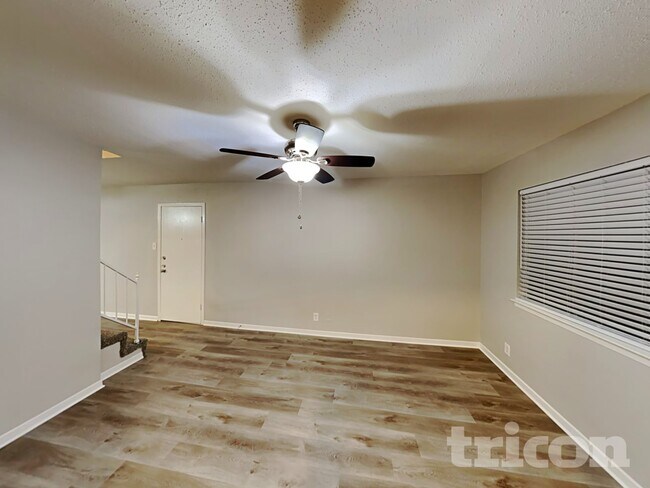 Foto del edificio - 1133 Norwood Dr