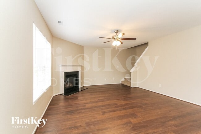 Building Photo - 2709 Buckleigh Dr
