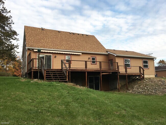 Building Photo - 3 br, 3 bath House - 12461 15 1/2 Mile Rd ...