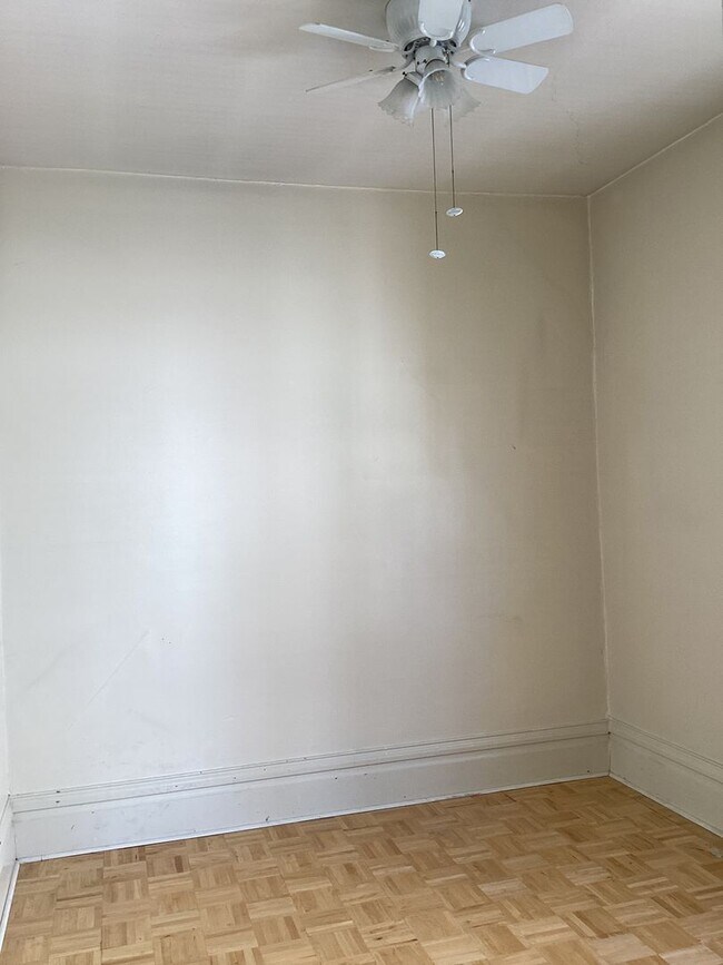 Foto del edificio - 236 W Second St Apt 1