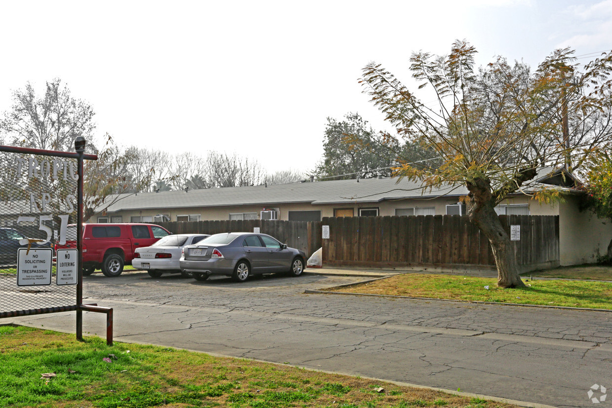 Parking Area - Tropic Apartments