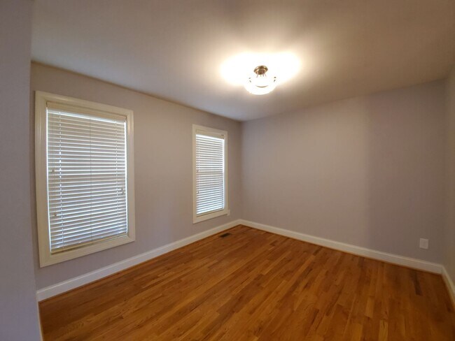 Foto del edificio - 75 Grayson Pl