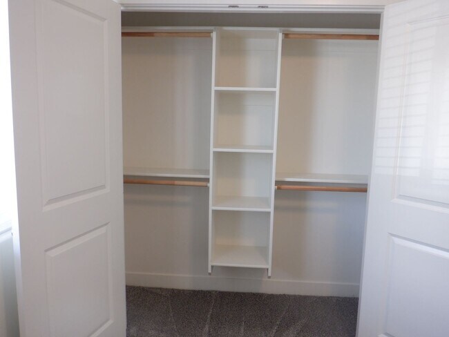 Foto del edificio - 3 bedroom 2 bath Newer Construction