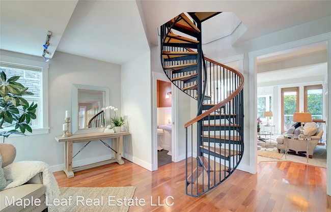 Foto del edificio - 2 br, 3 bath House - 2411 N 39th St