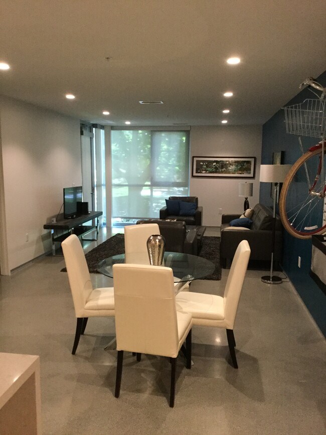 Foto del edificio - 2501 Ash St