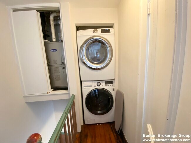 Foto del edificio - 108 Buttonwood St