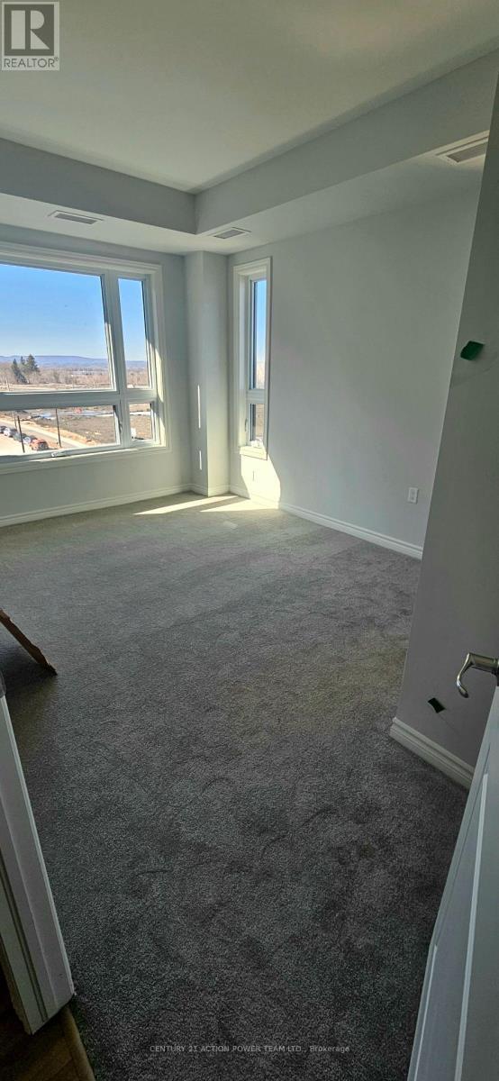 Building Photo - 1350 Hemlock Rd