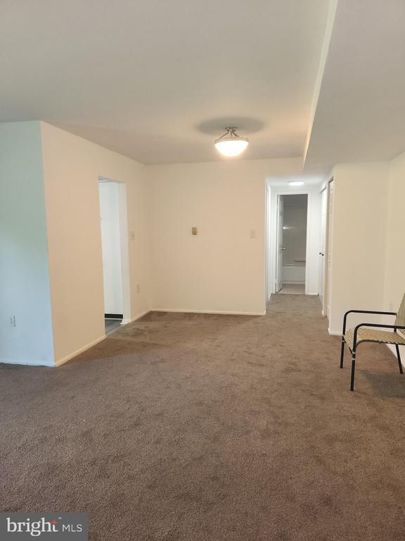 Foto del edificio - 11322 Cherry Hill Rd