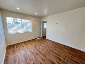 Building Photo - 678 37th St