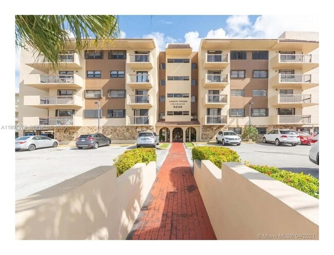 Foto del edificio - 5249 NW 7th St